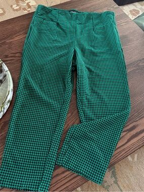 Torrid Studio Green and Black Houndstooth Stretch Pants 2X Petite (short)